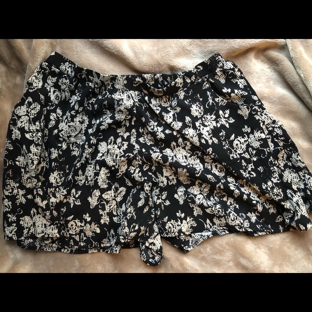 Mimi Chica dress shirts size L